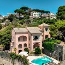 Villa plurilocale in vendita a Albissola Marina