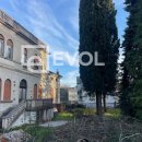 Villa indipendente plurilocale in vendita a Gorizia