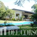 Villa indipendente quadricamere in vendita a Pordenone